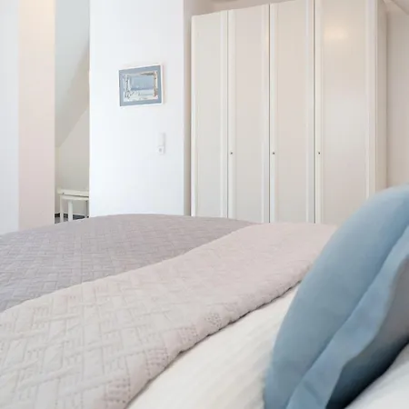 Apartment Kastanienallee 3